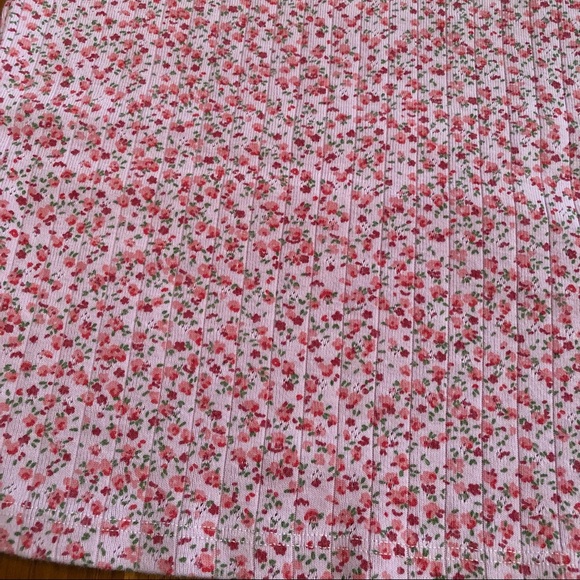 brandy melville pink floral lace skylar tank - Picture 3 of 5